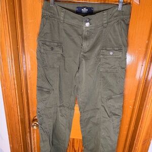 Hollister Olive Green Low-Rise Baggy Cargo Pants Woman’s Size Small Y2K 30x30